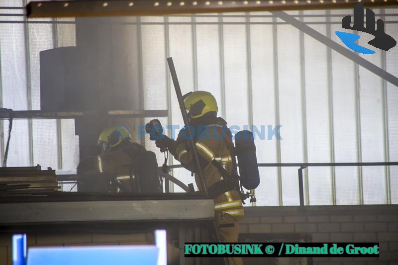 Brand in loods aan de Vlietskade in Arkel