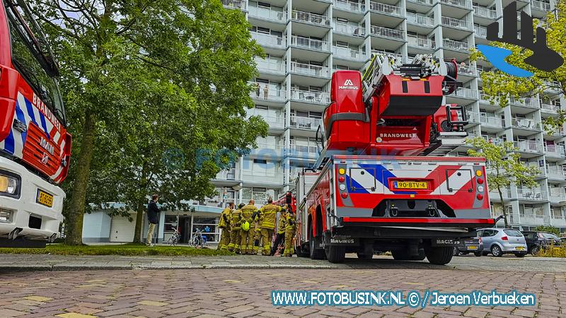 Brandweer opgeroepen voor woningbrand in flat aan de Keplerweg in Dordrecht