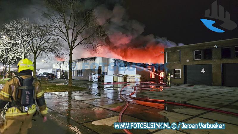 Zeer grote brand aan de Industrieweg in Waalwijk