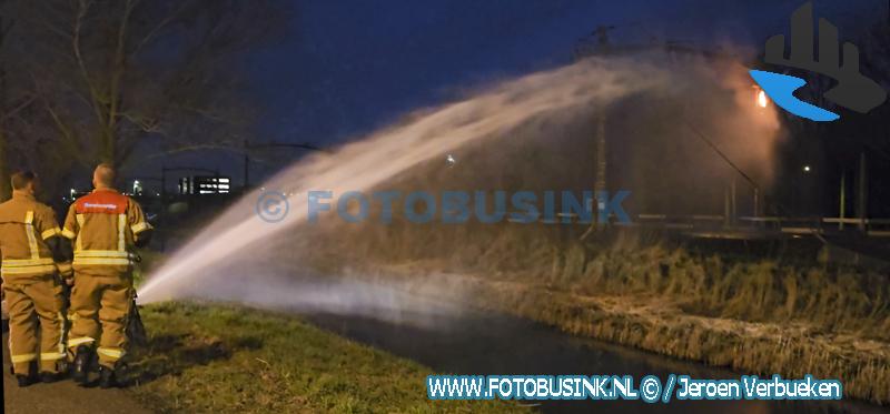 Brand in bovenleiding van treinspoor in Dordrecht