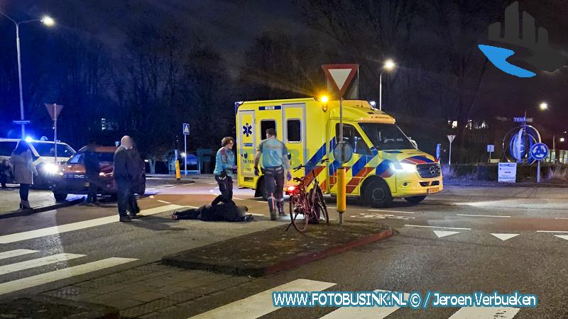 Fietser door auto aangereden op de Copernicusweg in Dordrecht
