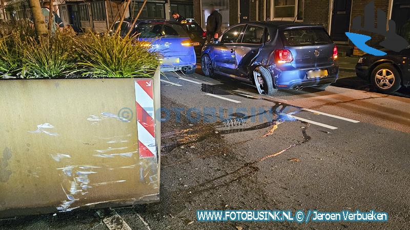 Flinke ravage na ongeval op de Toulonselaan in Dordrecht