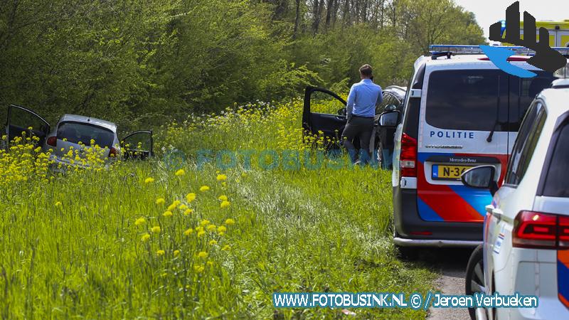 Onwel geworden bestuurder raakt van de weg en belandt in Greppel N214 Ottoland