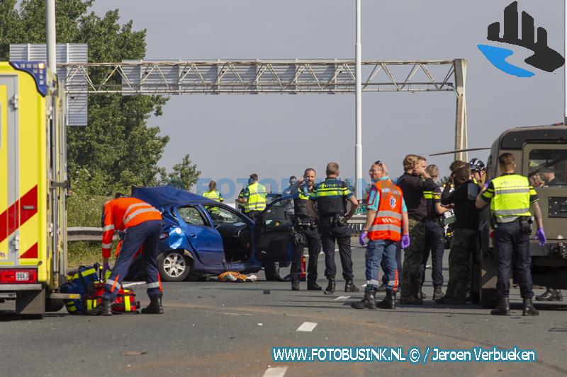 Legervoertuig betrokken bij ernstig ongeval op de A16 bij Zwijndrecht