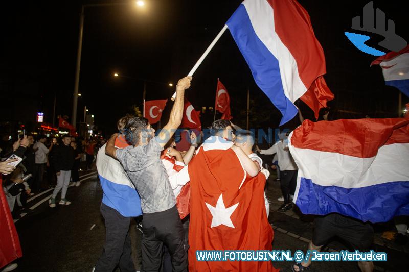 Groot feest in binnenstad van Dordrecht na overwinning op Turkije