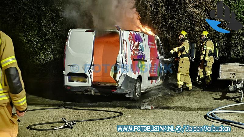 Grote brand in hotel blijkt bestelbus in brand op bedrijventerrein te zijn