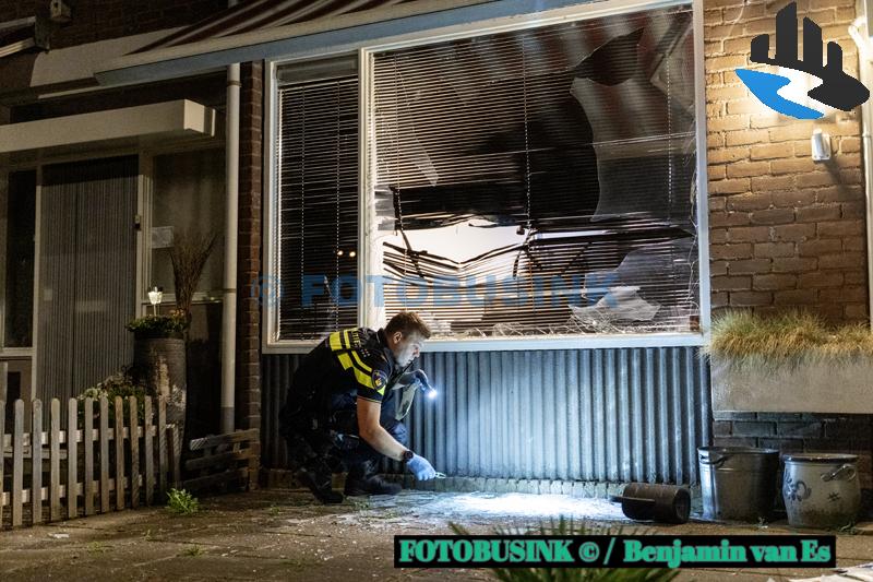Explosie bij woning aan de Kerkweg in Zwijndrecht