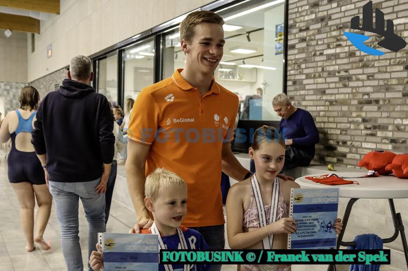 Geslaagde zwemvierdaagse in zwembad De Hoge Devel