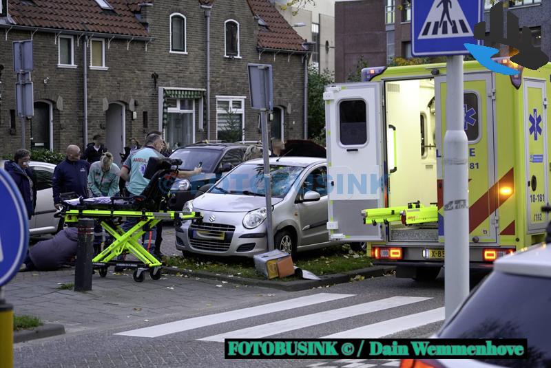 Fietser gewond na aanrijding met auto op de Veerweg in Papendrecht