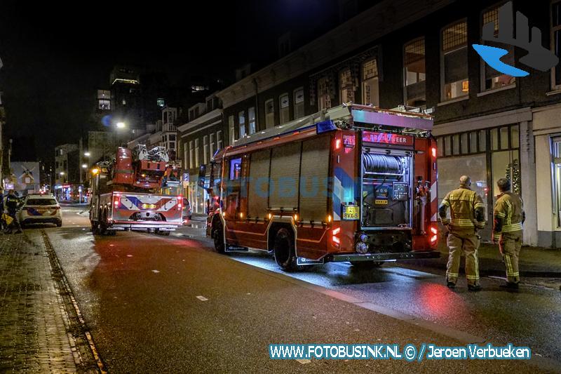 Woningbrand aan de Spuiweg valt mee: hulpdiensten snel weer retour
