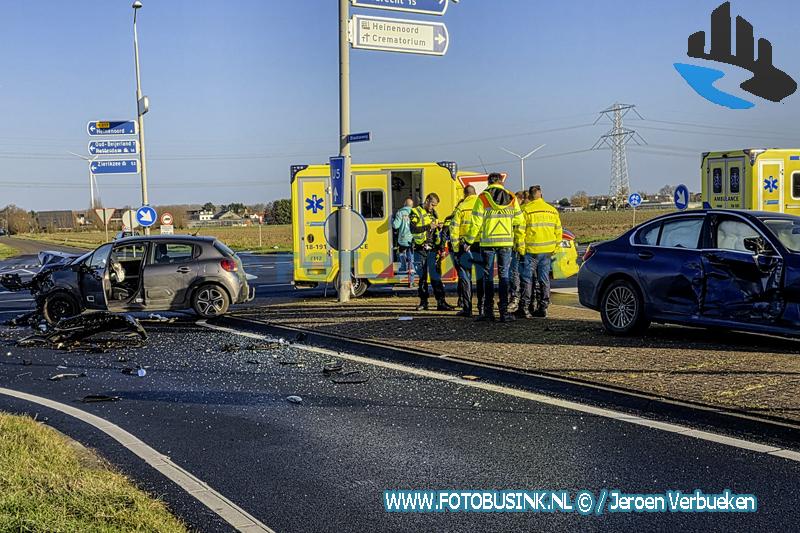 Hulpdiensten met spoed uitgerukt na ongeval met letsel op N217 bij Maasdam