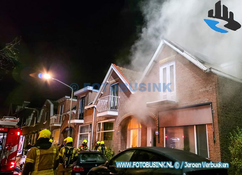Woningbrand veroorzaakt flinke schade aan Hendrikstraat in Dordrecht
