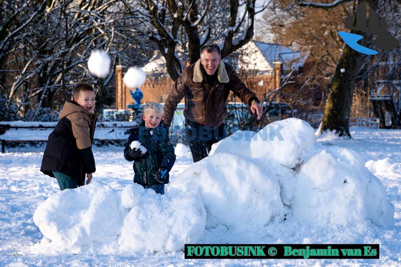 Sneeuwchaos en sneeuwpret: Dordrecht kleurt wit