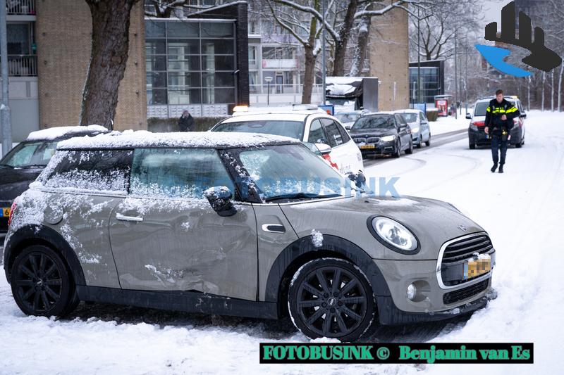Aanrijding door gladheid op Kapteynweg Dordrecht