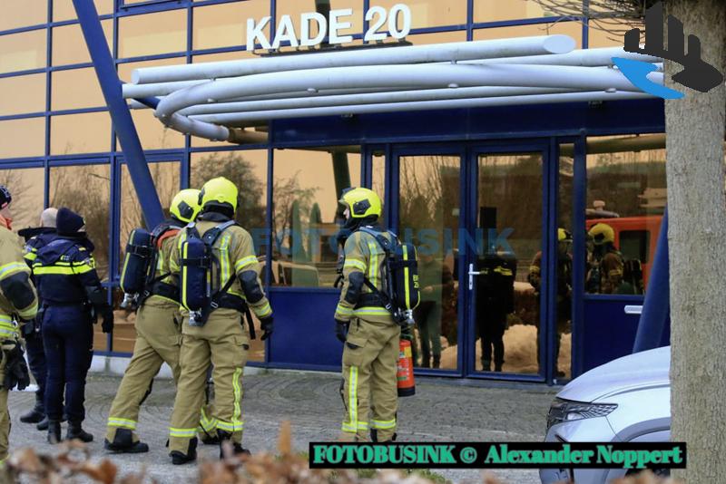 Brandweer met spoed uitgerukt voor industriebrand aan de Kade in Hardinxveld-Giessendam