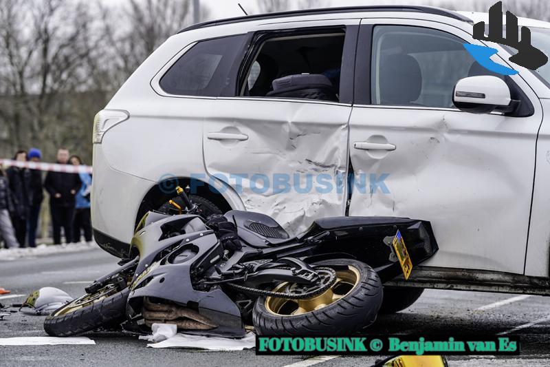 Drie gewonden bij ongeval tussen auto en motor op Lindtsedijk in Zwijndrecht