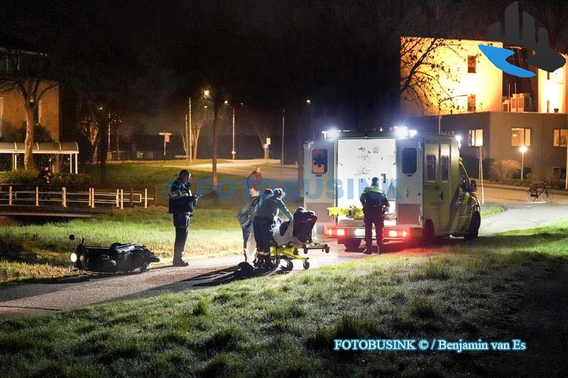 Man op scooter gewond naar ziekenhuis na eenzijdig ongeval op het Wilgenpad in Papendrecht