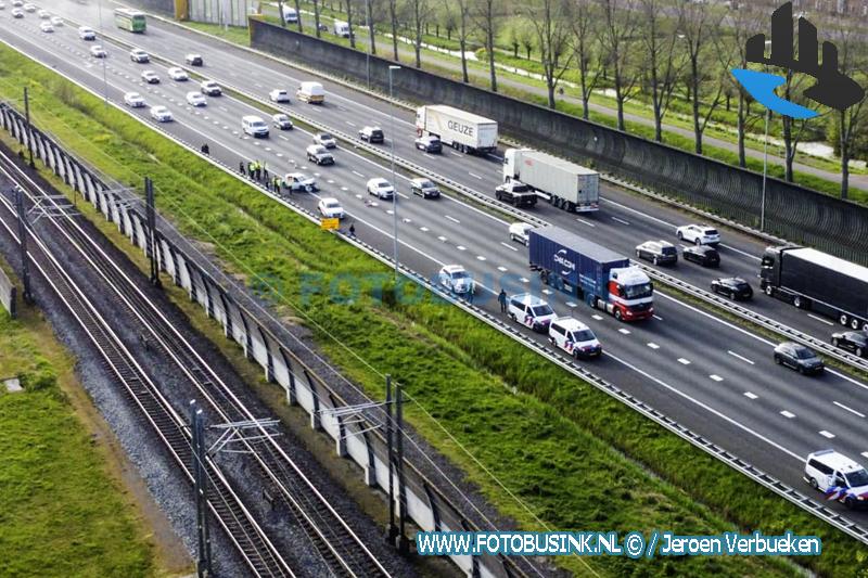 File en baanafsluiting op A15 tussen Sliedrecht en Papendrecht